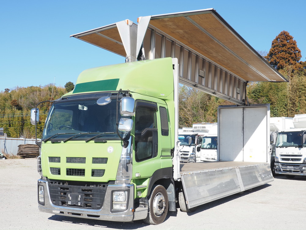 いすゞ ギガ ウイング車 大型 QKG-CYJ77A 年式 H27[写真03]