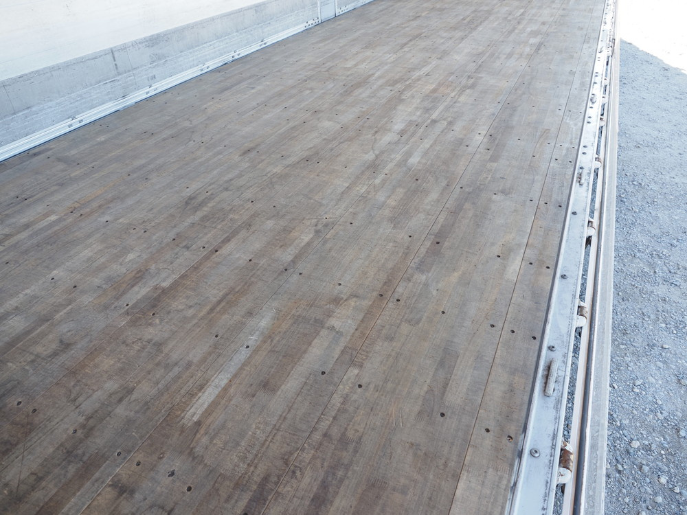 いすゞ ギガ ウイング車 大型 QKG-CYJ77A 年式 H27[写真25]