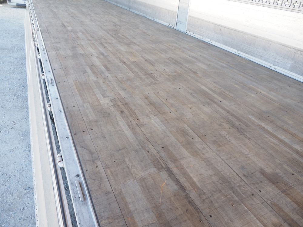 いすゞ ギガ ウイング車 大型 QKG-CYJ77A 年式 H27[写真26]