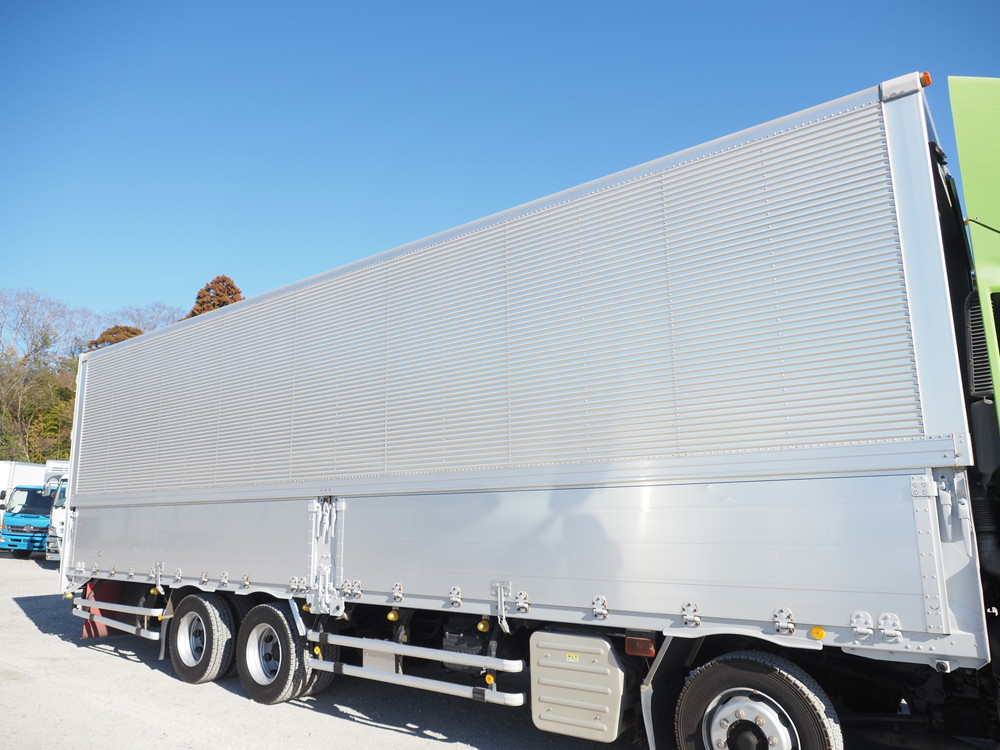 いすゞ ギガ ウイング車 大型 QKG-CYJ77A 年式 H27[写真12]