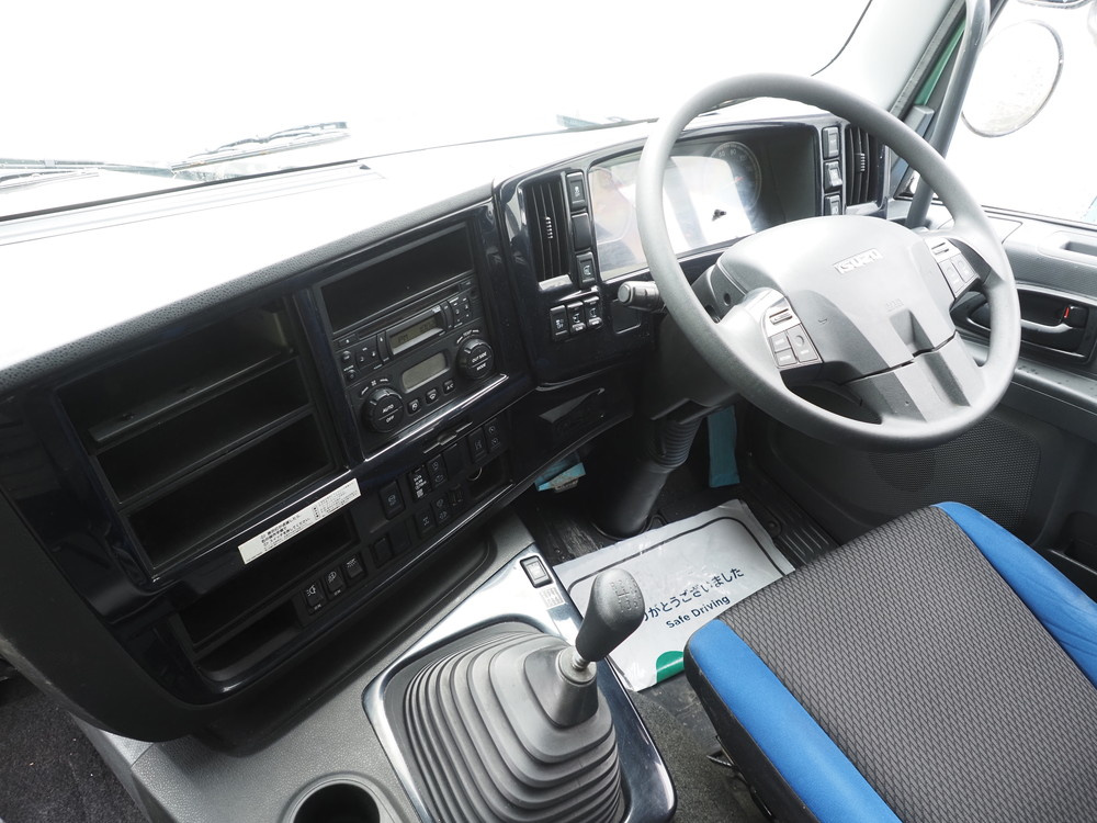 いすゞ ギガ ウイング車 大型 2PG-CYJ77CA 年式 H30[写真37]
