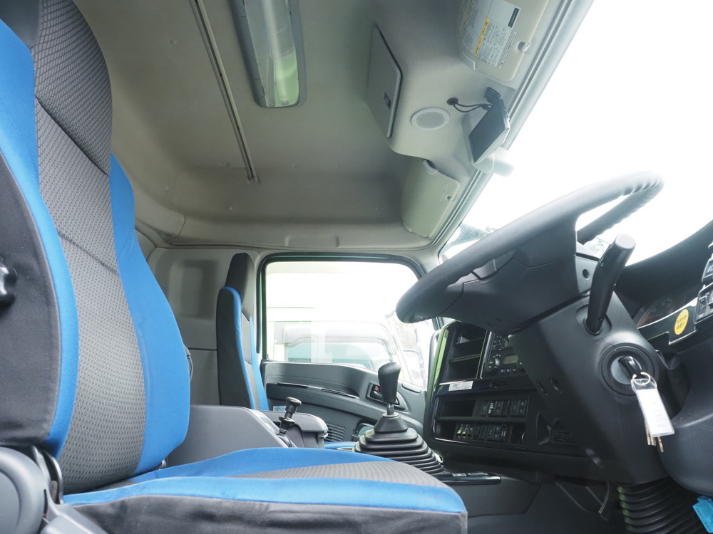 いすゞ ギガ ウイング車 大型 2PG-CYJ77CA 年式 H30[写真35]