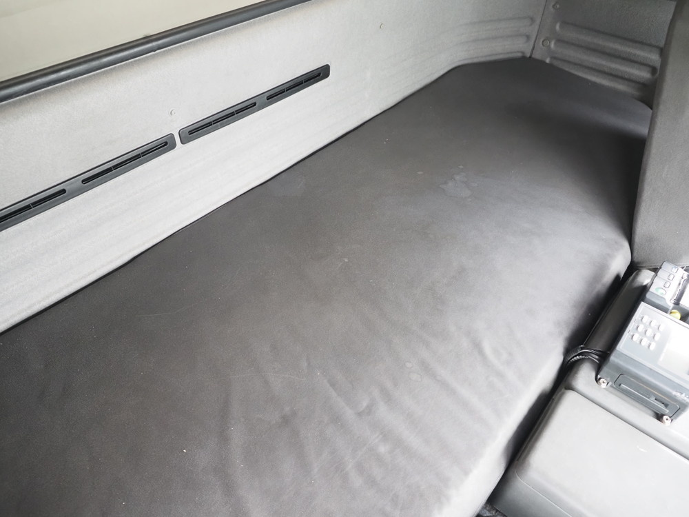 いすゞ ギガ 冷凍バン 大型 QKG-CYL77A 年式 H25[写真26]