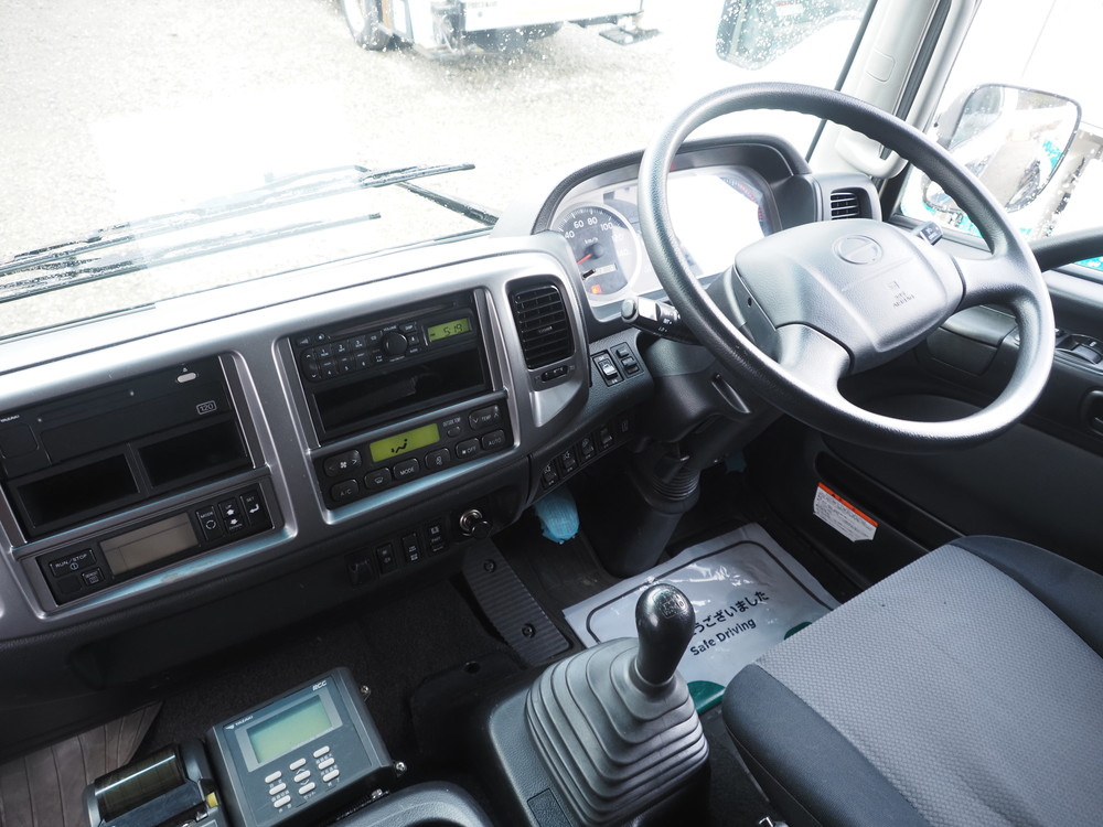 日野 レンジャープロ 冷凍バン 中型 TKG-FD7JKAG 年式 H27[写真23]