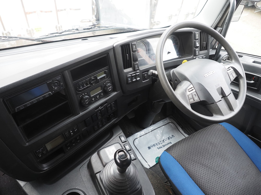 いすゞ ギガ 冷凍バン 大型 QPG-CYL77BA 年式 H28[写真28]