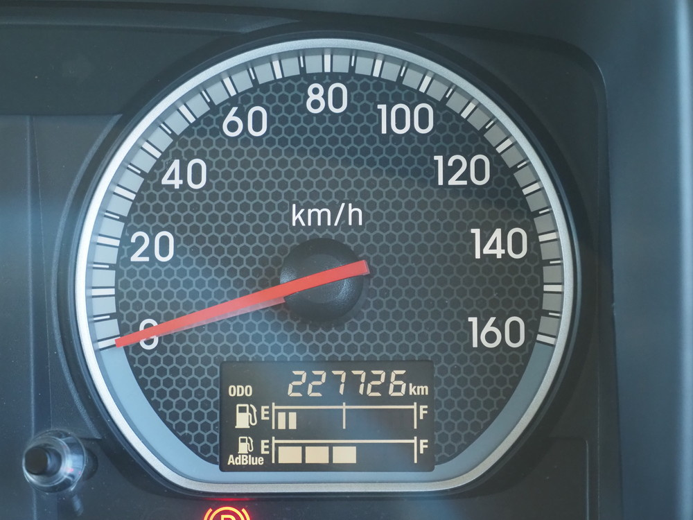 いすゞ フォワード 冷凍バン 中型 2PG-FRR90S2 年式 H30[写真35]