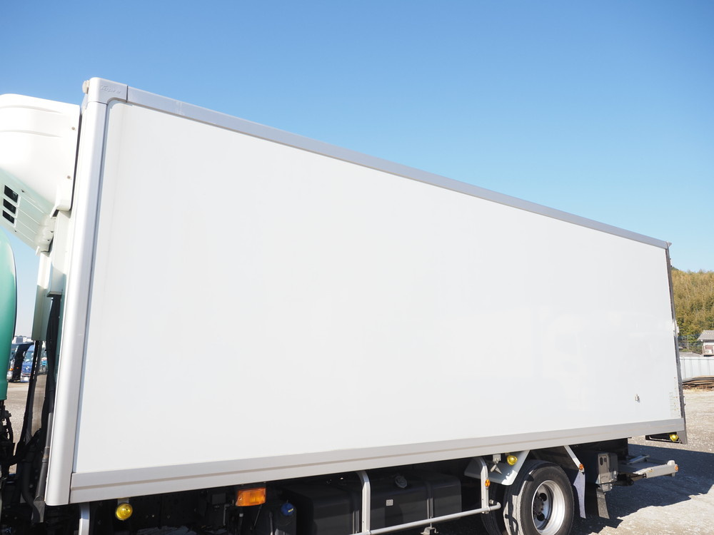 いすゞ フォワード 冷凍バン 中型 2PG-FRR90S2 年式 H30[写真12]