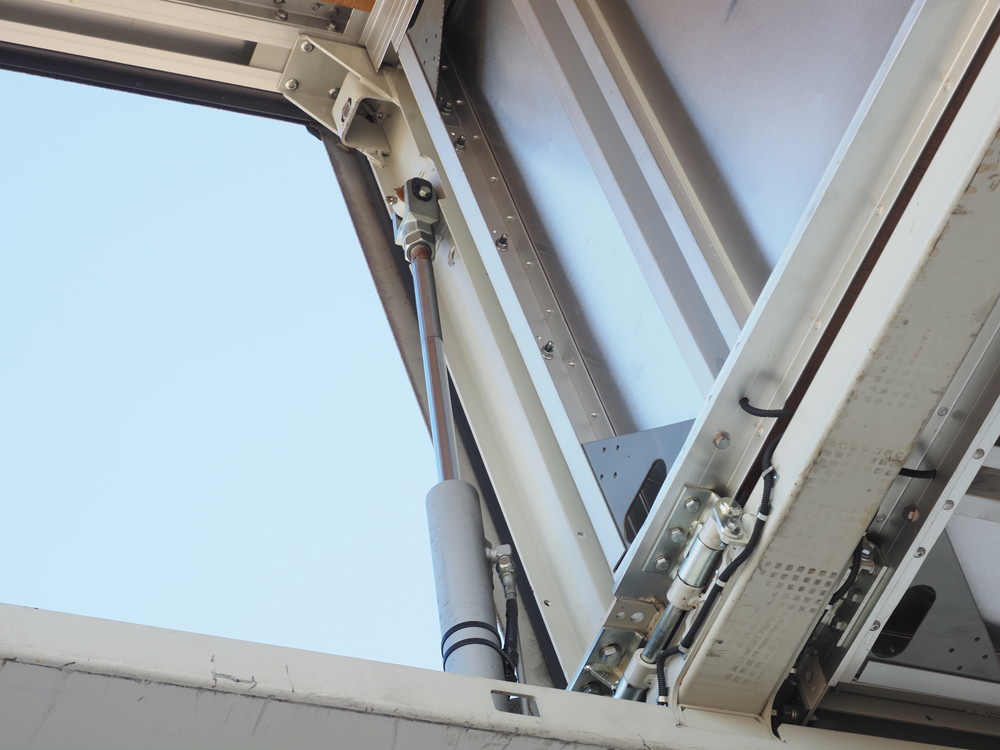 いすゞ ギガ ウイング車 大型 2PG-CYL77C 年式 H30[写真12]