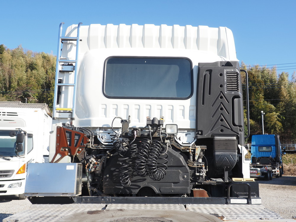 いすゞ ギガ トラクタ 大型 QKG-EXD52BD 年式 H29[写真18]