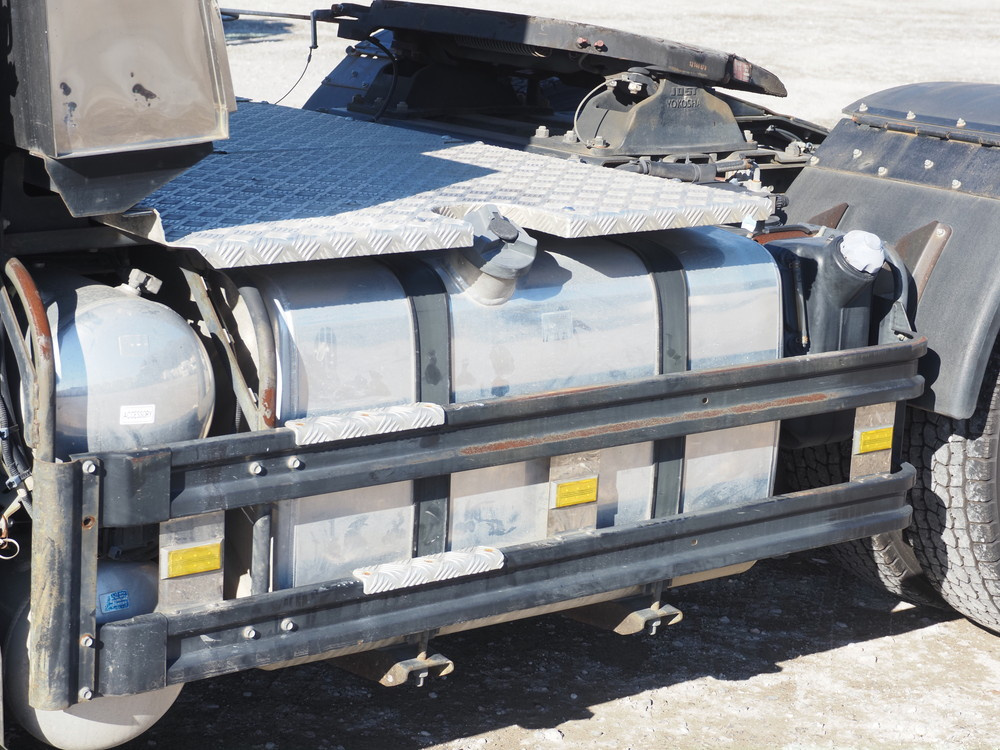 いすゞ ギガ トラクタ 大型 QKG-EXD52BD 年式 H29[写真12]