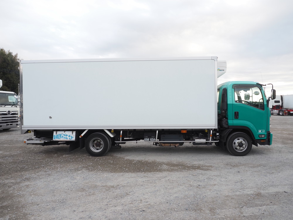 いすゞ フォワード 冷凍バン 中型 2PG-FRR90T2 年式 H30[写真09]