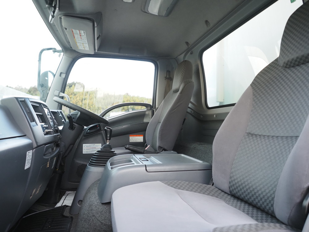 いすゞ フォワード 冷凍バン 中型 2PG-FRR90T2 年式 H30[写真34]