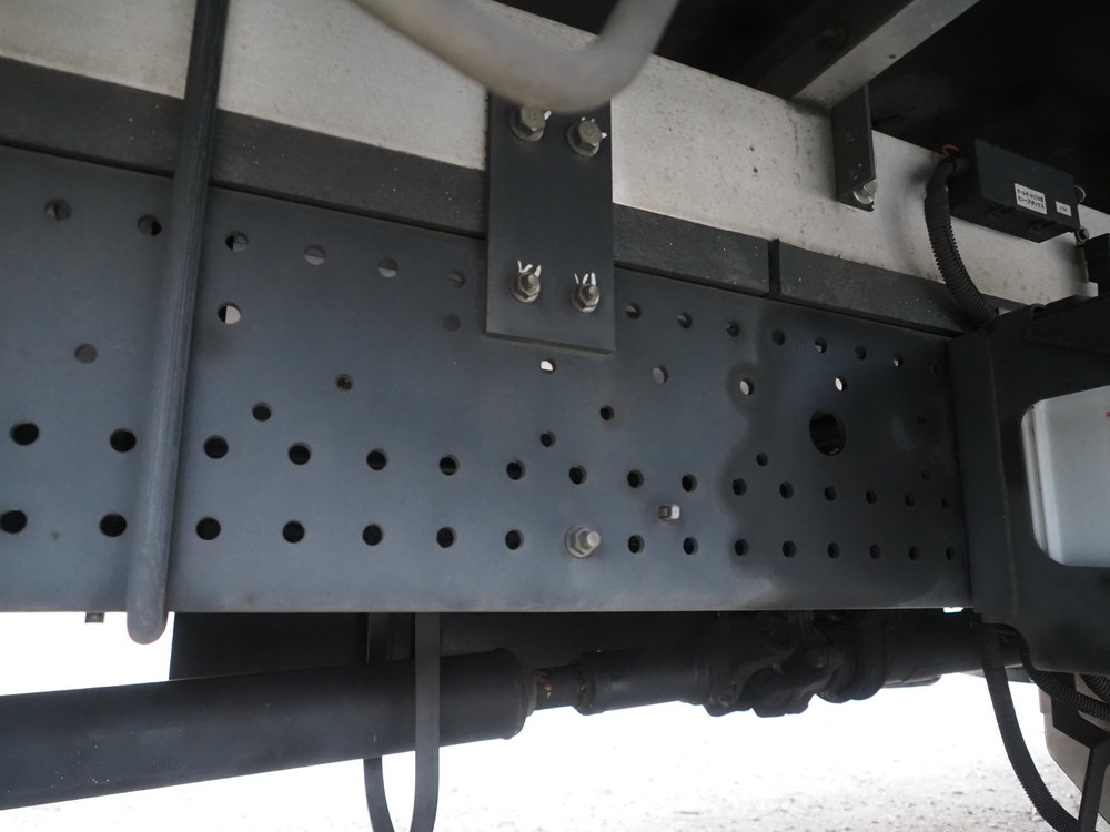 いすゞ フォワード 冷凍バン 中型 2PG-FRR90T2 年式 H30[写真39]