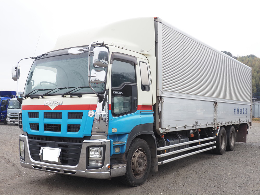 いすゞ ギガ ウイング車 大型 LKG-CYL77A 年式 H23[写真01]