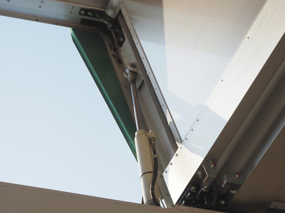 日野 プロフィア ウイング車 大型 2DG-FW1AHG 年式 R2[写真19]