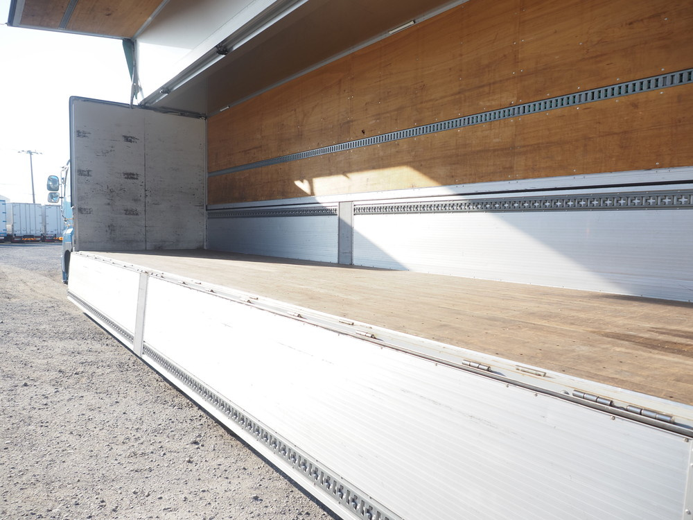 日野 プロフィア ウイング車 大型 2DG-FW1AHG 年式 R2[写真21]