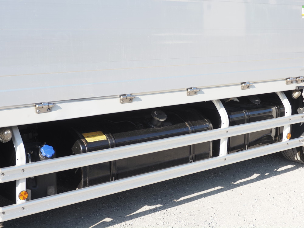 日野 プロフィア ウイング車 大型 2DG-FW1AHG 年式 R2[写真17]