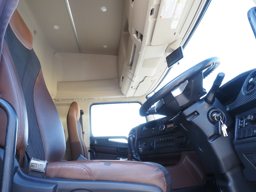 日野 プロフィア ウイング車 大型 2DG-FW1AHG 年式 R2[写真32]