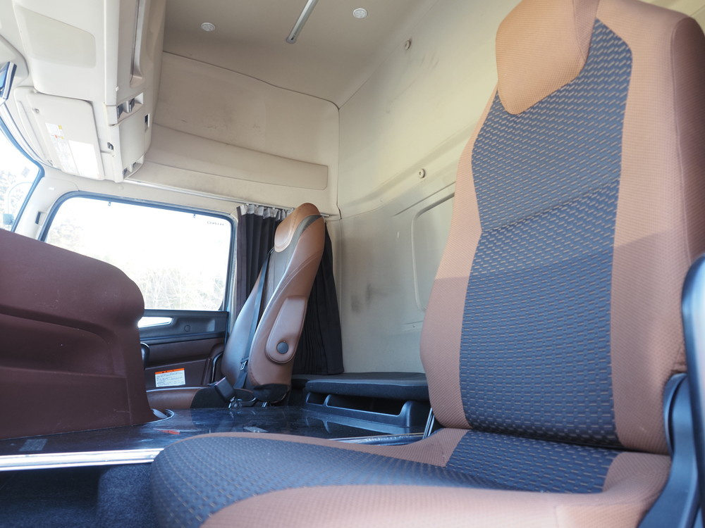 日野 プロフィア ウイング車 大型 2DG-FW1AHG 年式 R2[写真41]