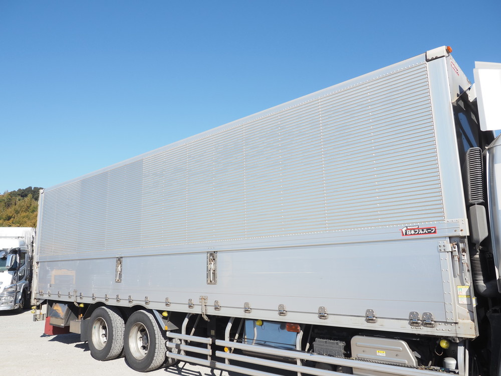 いすゞ ギガ ウイング車 大型 QKG-CYL77A 年式 H27[写真09]