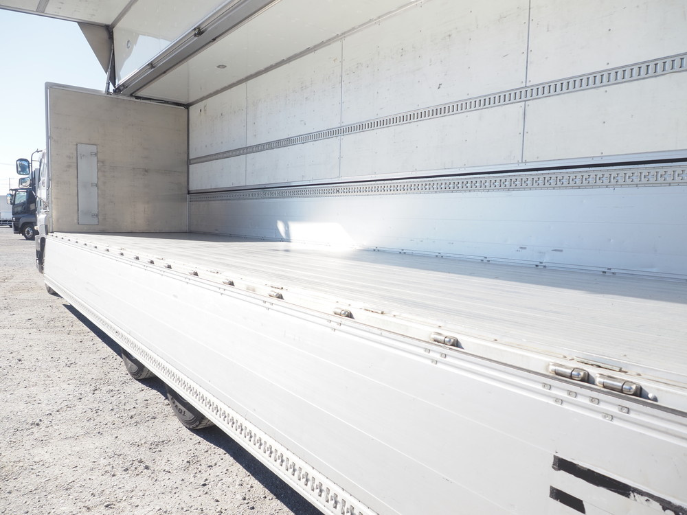 いすゞ ギガ ウイング車 大型 QKG-CYL77A 年式 H27[写真19]