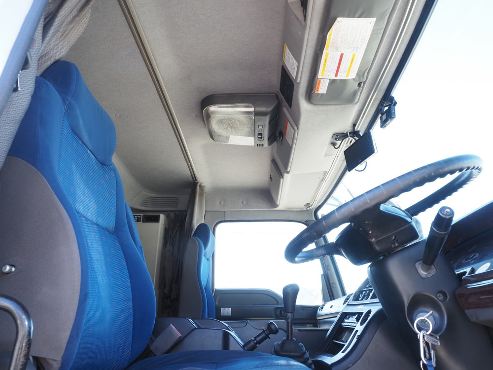 いすゞ ギガ ウイング車 大型 QKG-CYL77A 年式 H27[写真32]