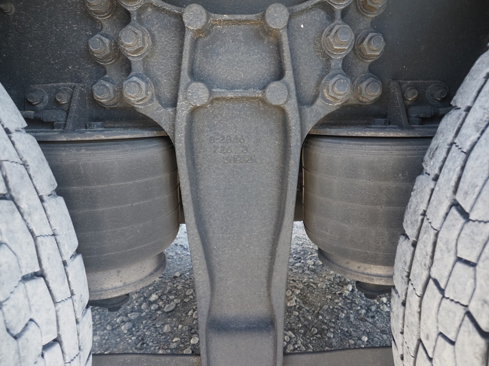 いすゞ ギガ ウイング車 大型 QKG-CYL77A 年式 H27[写真42]