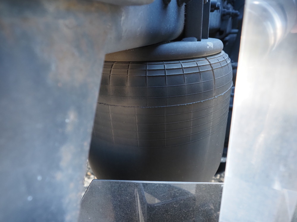 日野 プロフィア トラクタ 大型 2DG-SH1EDGG 年式 R1[写真24]