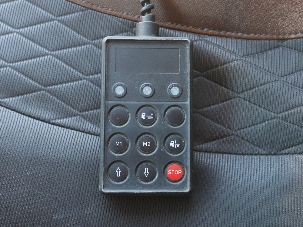 日野 プロフィア ウイング車 大型 2DG-FW1AHG 年式 H29[写真37]