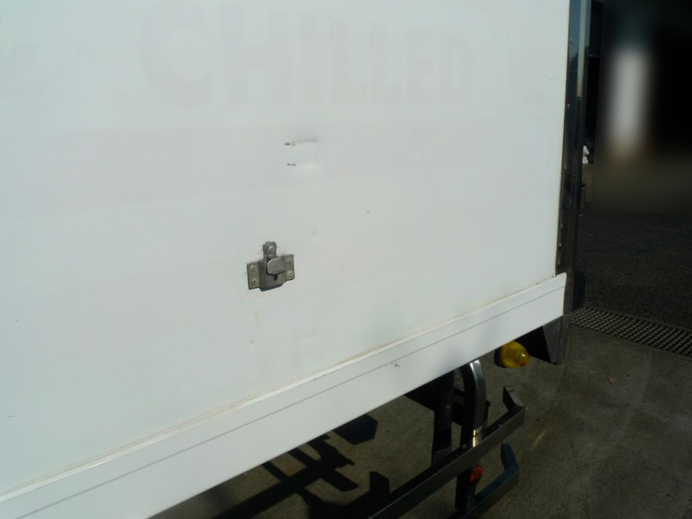 三菱ふそう キャンター 冷凍バン 小型 TPG-FEB50 年式 H29[写真07]