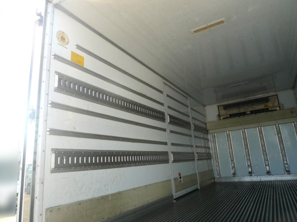 三菱ふそう キャンター 冷凍バン 小型 TPG-FEB50 年式 H29[写真09]