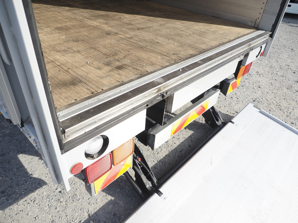 いすゞ フォワード ウイング車 中型 2RG-FRR90S2 年式 H30[写真27]