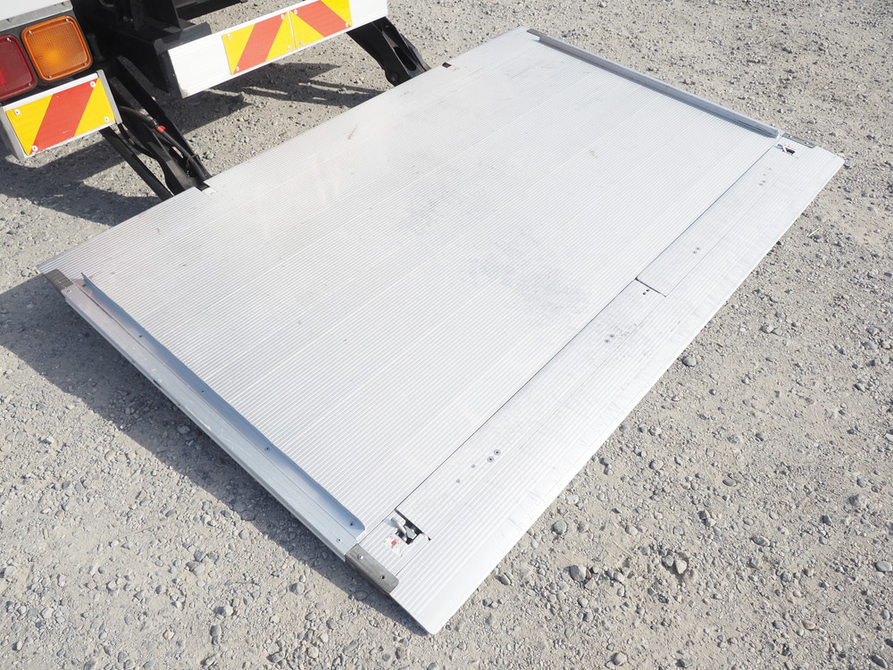 いすゞ フォワード ウイング車 中型 2RG-FRR90S2 年式 H30[写真31]