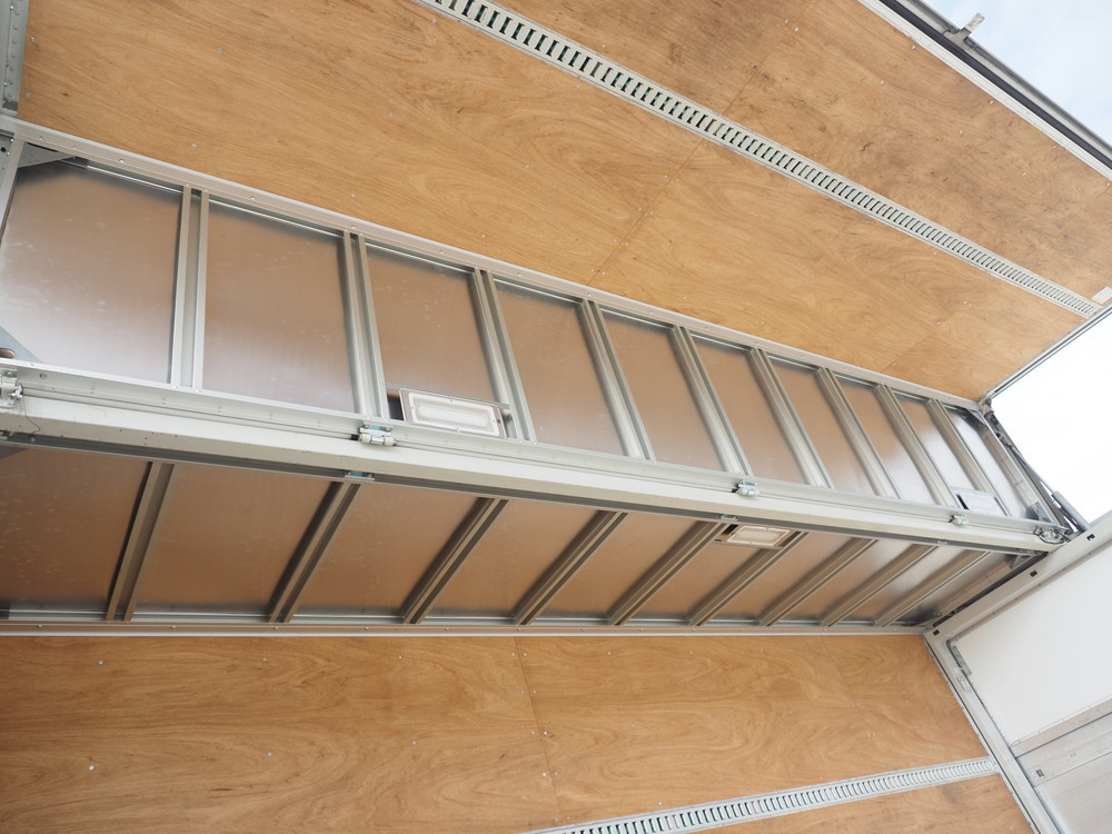 いすゞ フォワード ウイング車 中型 2RG-FRR90S2 年式 H30[写真22]