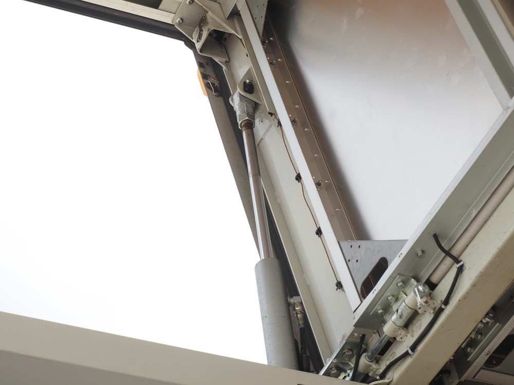 いすゞ フォワード ウイング車 中型 2RG-FRR90S2 年式 H30[写真13]