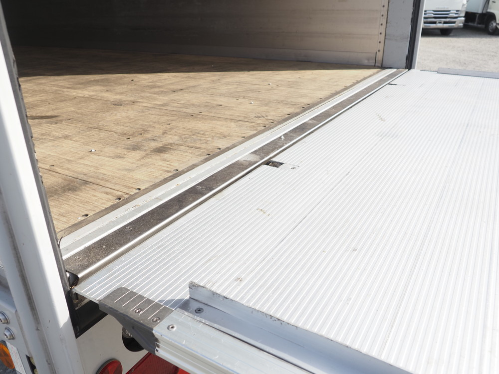 いすゞ フォワード ウイング車 中型 2RG-FRR90S2 年式 H30[写真34]