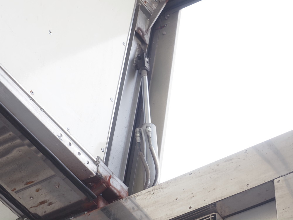 三菱ふそう スーパーグレート 冷凍ウイング 大型 QPG-FU64VZ 年式 H27[写真15]