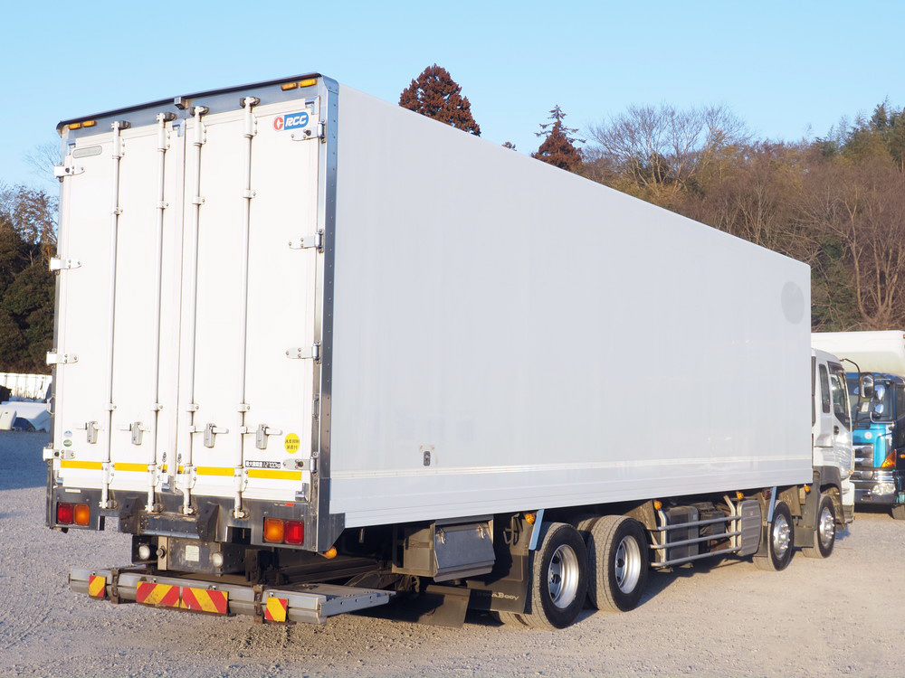 いすゞ ギガ 冷凍バン 大型 QKG-CYJ77A 年式 H27[写真05]