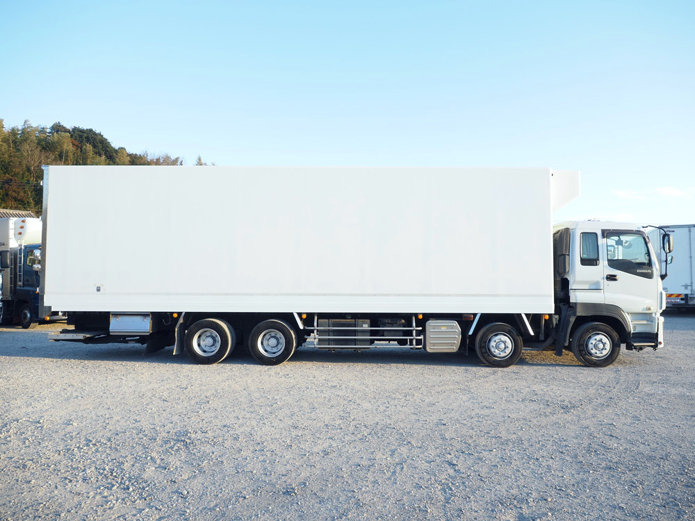 いすゞ ギガ 冷凍バン 大型 QKG-CYJ77A 年式 H27[写真08]