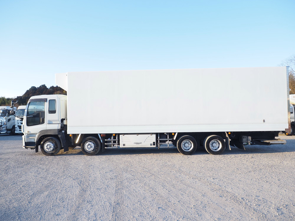 いすゞ ギガ 冷凍バン 大型 QKG-CYJ77A 年式 H27[写真10]