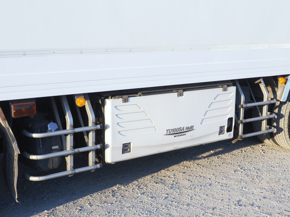 いすゞ ギガ 冷凍バン 大型 QKG-CYJ77A 年式 H27[写真14]