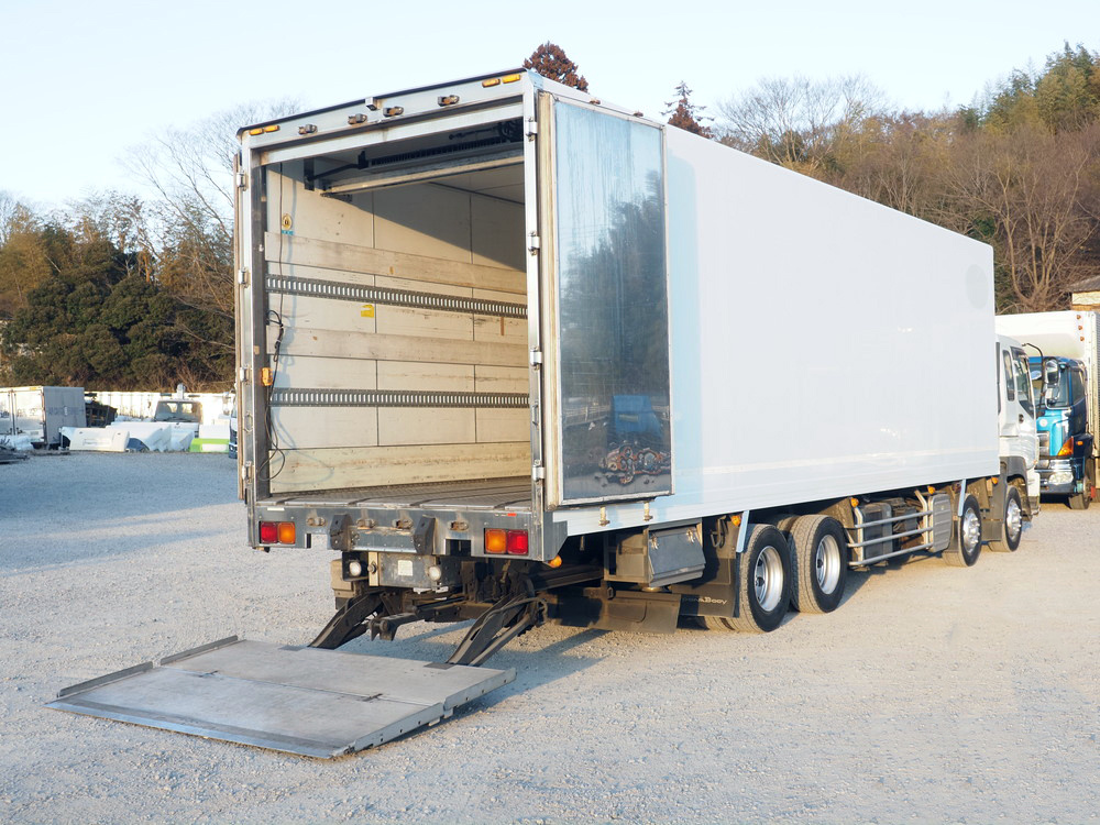 いすゞ ギガ 冷凍バン 大型 QKG-CYJ77A 年式 H27[写真21]