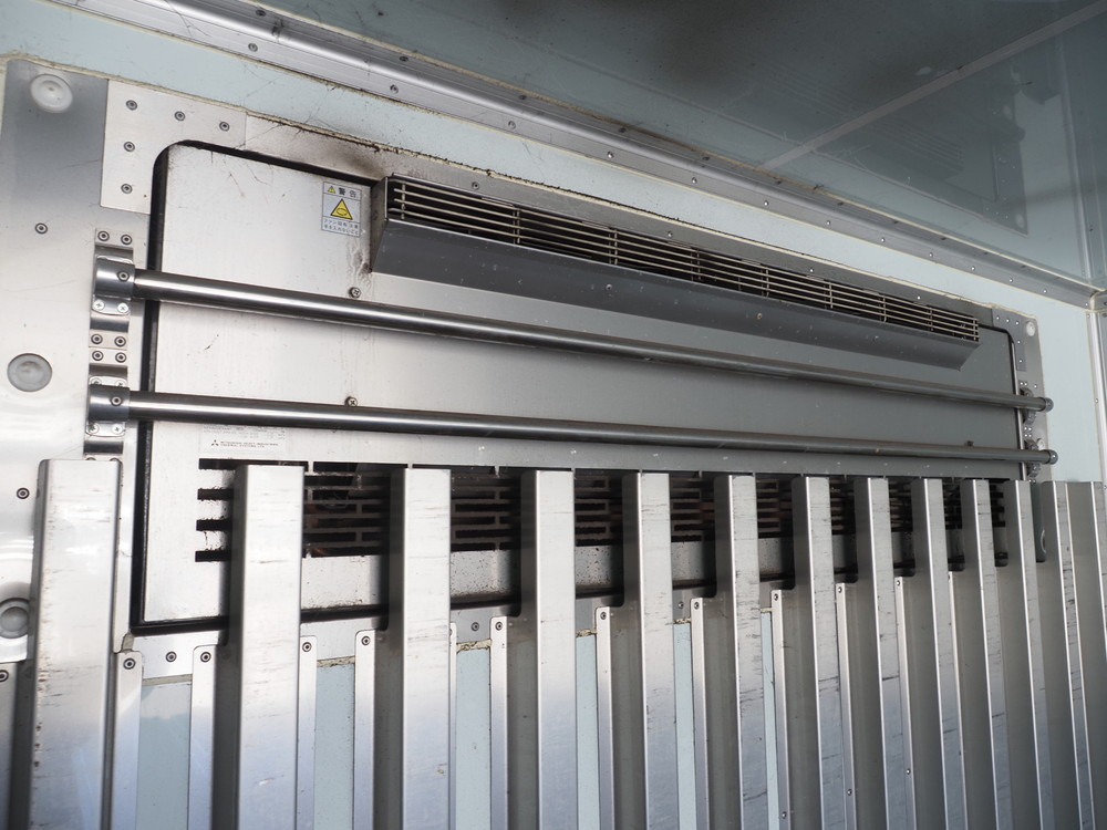 いすゞ フォワード 冷凍バン 中型 TKG-FRR90T2 年式 H28[写真18]