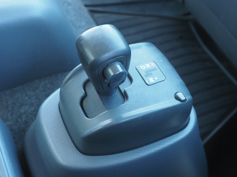 いすゞ フォワード 冷凍バン 中型 TKG-FRR90T2 年式 H28[写真24]