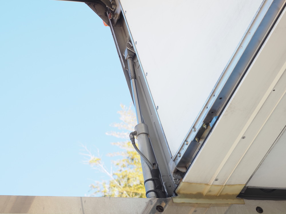 日野 レンジャープロ 冷凍ウイング 中増t QKG-FJ7JJAA 年式 H27[写真16]