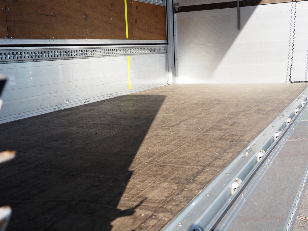 いすゞ フォワード ウイング車 中型 TKG-FRR90S2 年式 H28[写真19]