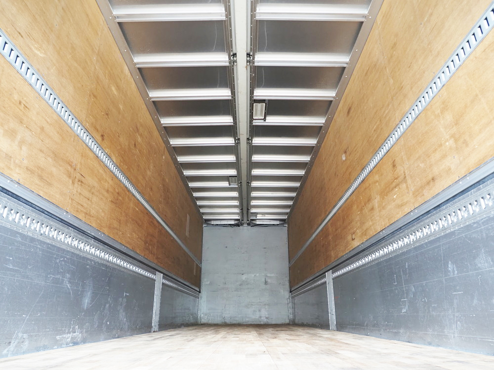 いすゞ ギガ ウイング車 大型 QKG-CYJ77B 年式 H28[写真26]