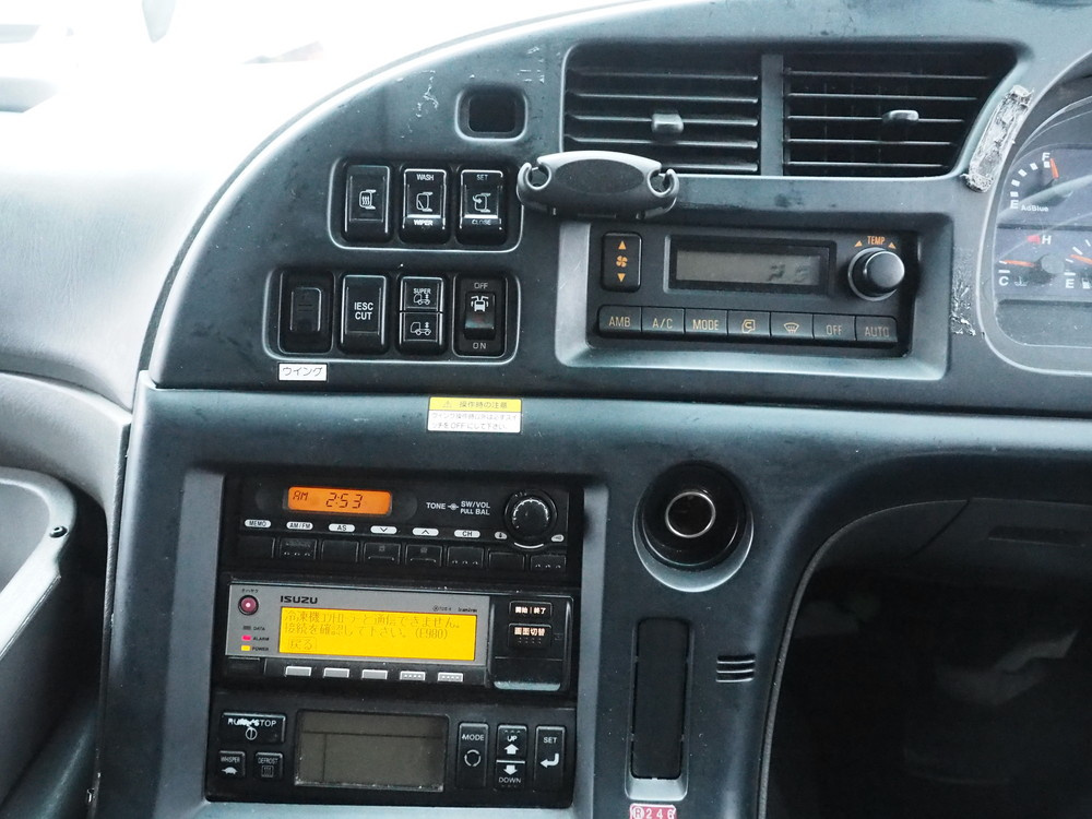 いすゞ ギガ 冷凍ウイング 大型 QKG-CYL77A 年式 H27[写真41]