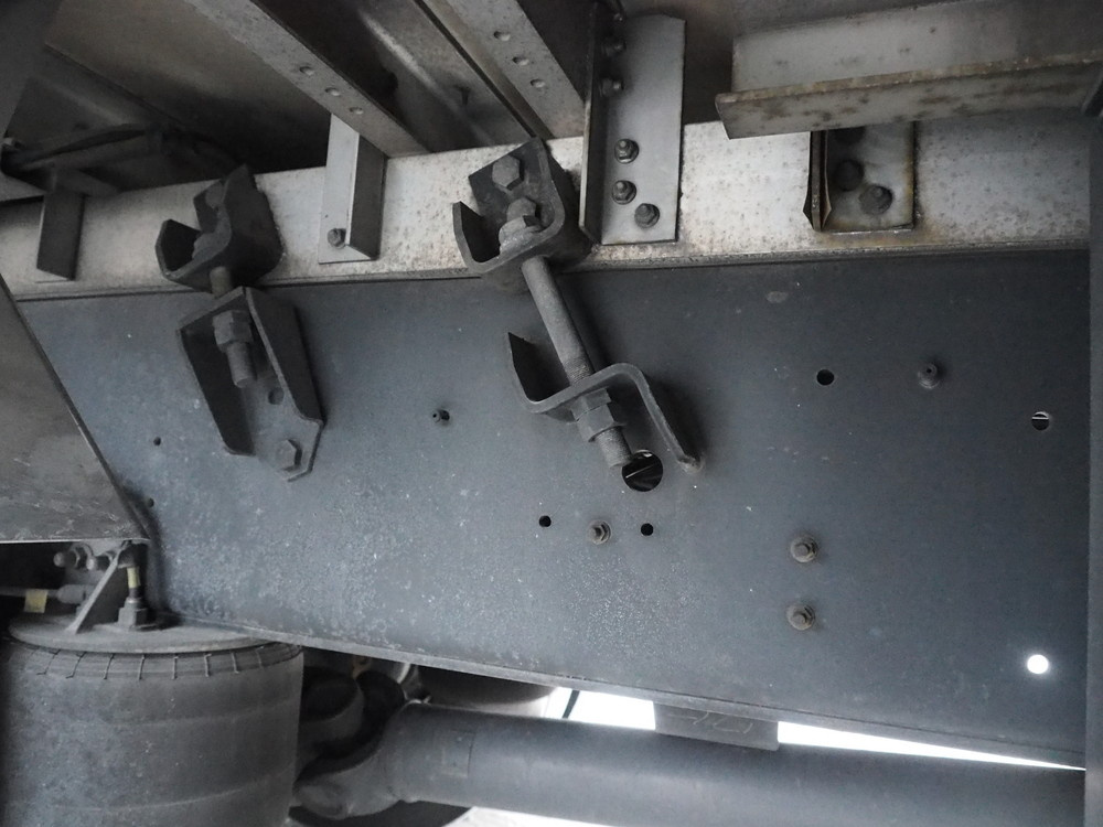 いすゞ ギガ 冷凍ウイング 大型 QKG-CYL77A 年式 H27[写真49]