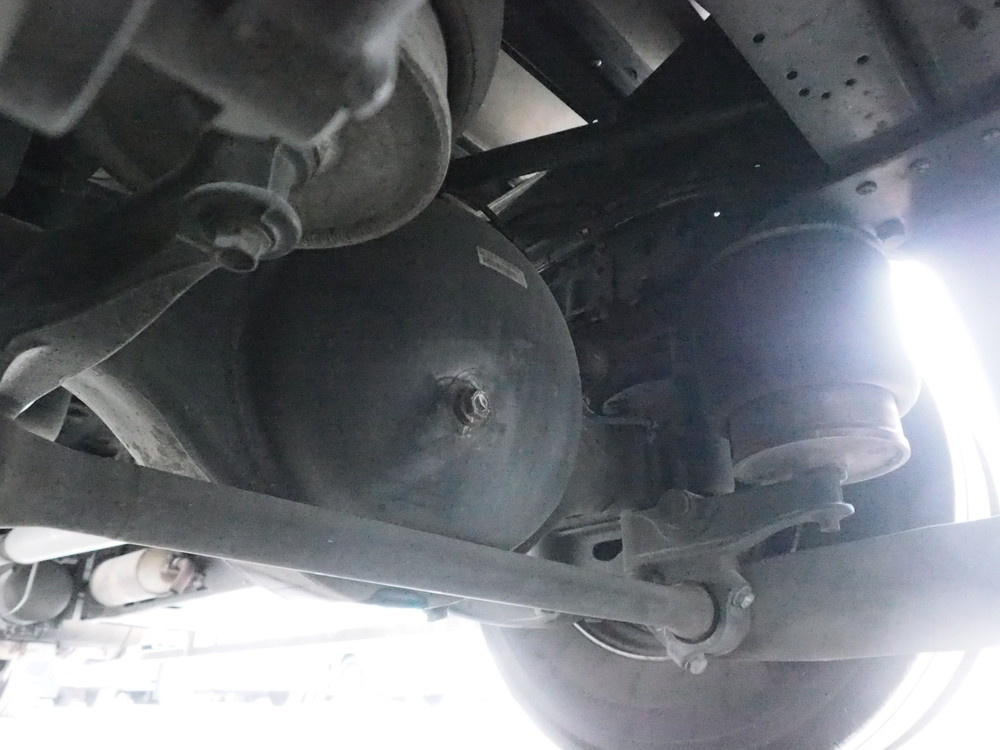 いすゞ ギガ 冷凍ウイング 大型 QKG-CYL77A 年式 H27[写真50]